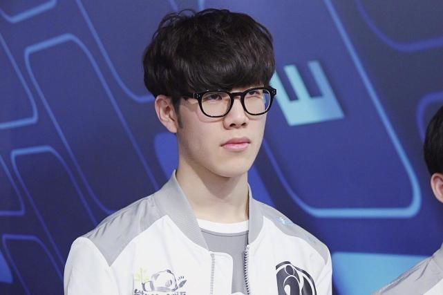 一喜一忧的 一喜一忧的