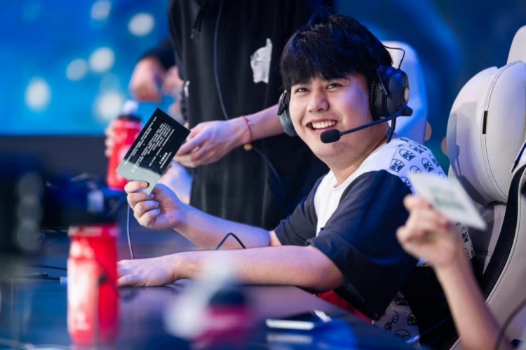 中国队吸取 中国队吸取